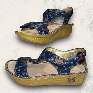 Alegria Kendra Birdland Adjustable Blue Wedge Sandals Women’s Size 7-7.5